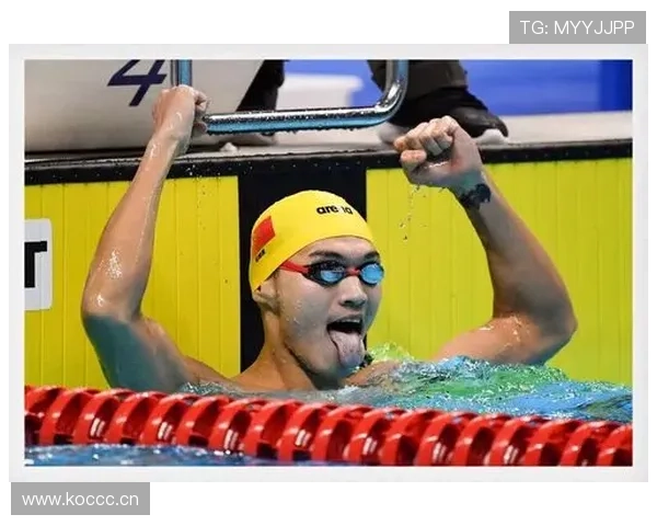 刚看到徐嘉余的消费清单，泳镜比我手机还贵，我这心态崩了