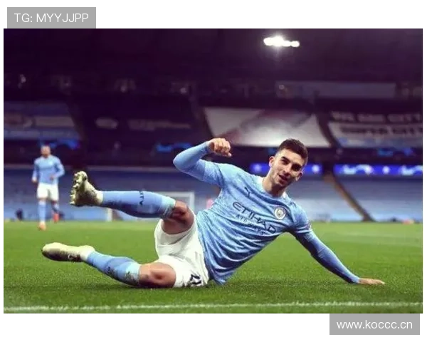 登贝莱与费兰·托雷斯的队内战术定位与角色适配性分析：风格差异与体系适配差距在哪？