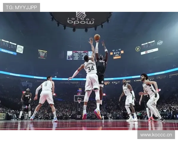 德雷蒙德·格林挡拆防守转换提升勇士整体防守效率明显